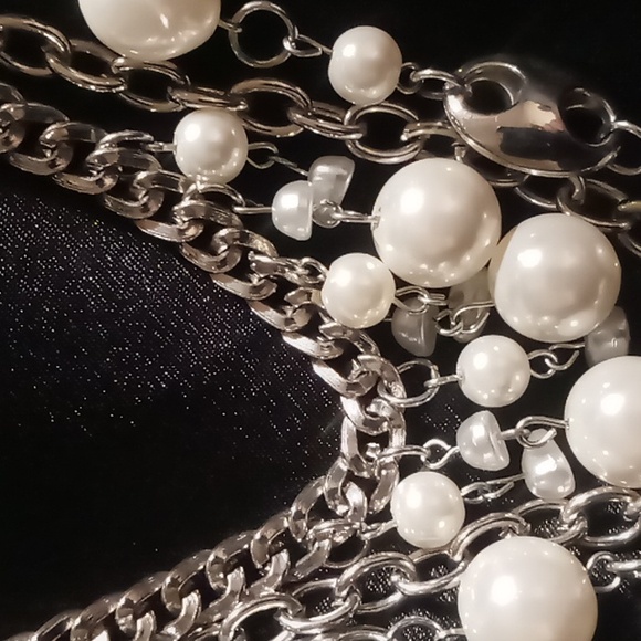 Statement necklace layered & long 34 inch as is bow expandable up to 52 - Picture 7 of 8